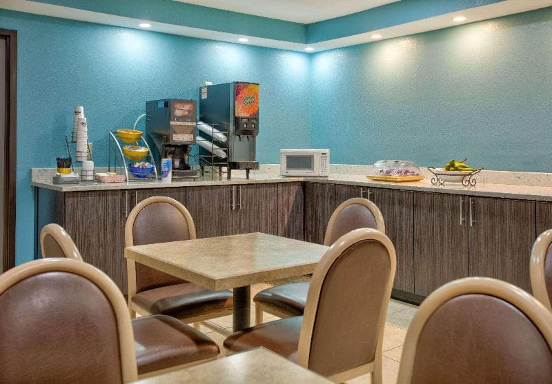 Days Inn By Wyndham Tunica Resorts image 1