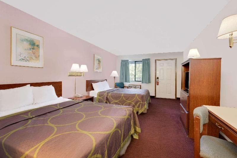 Stay at Super 8 by Wyndham Keystone/Mt. Rushmore
