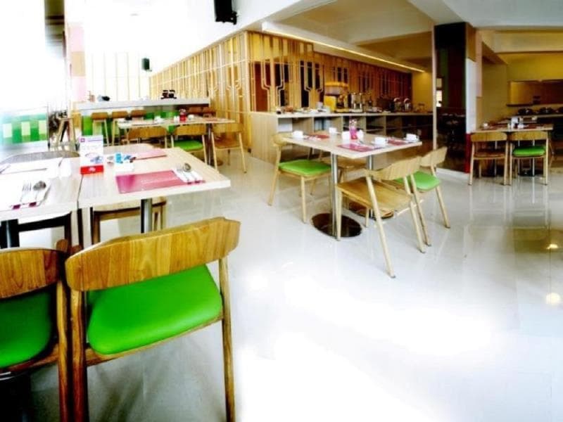 fave+ hotel Palembang image 2