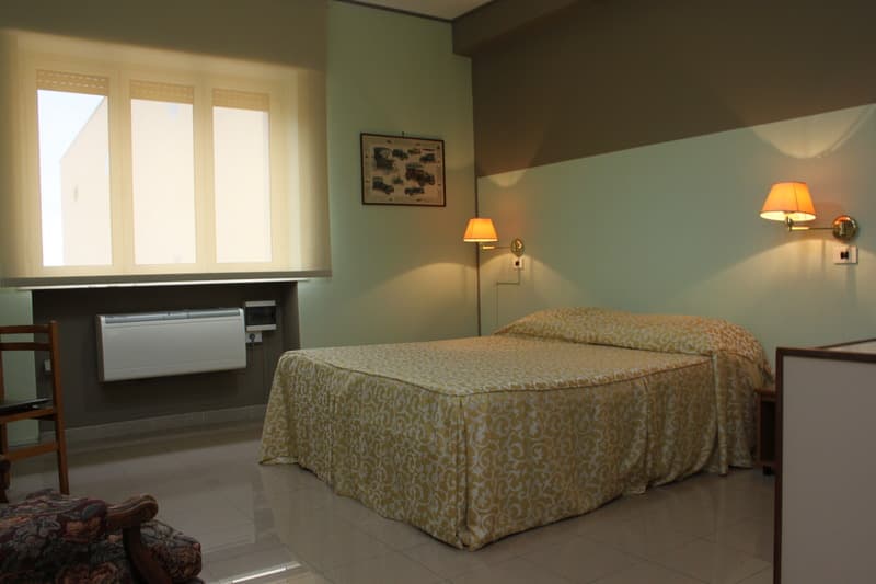 Hotel Plaza image 2