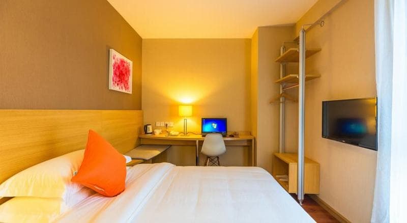 ibis Styles Deyang image 2