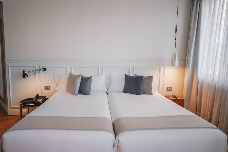 Stay at Dear Hotel Madrid