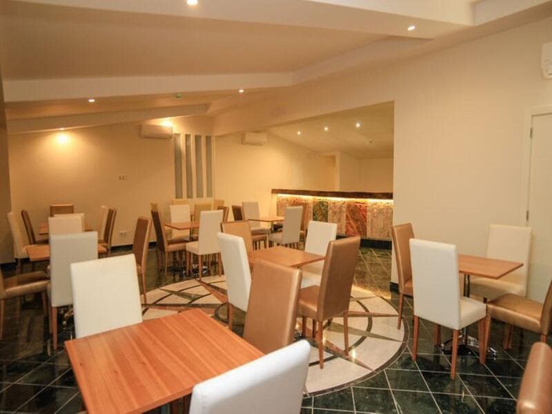 Lagoa Apartment Hotel image 1