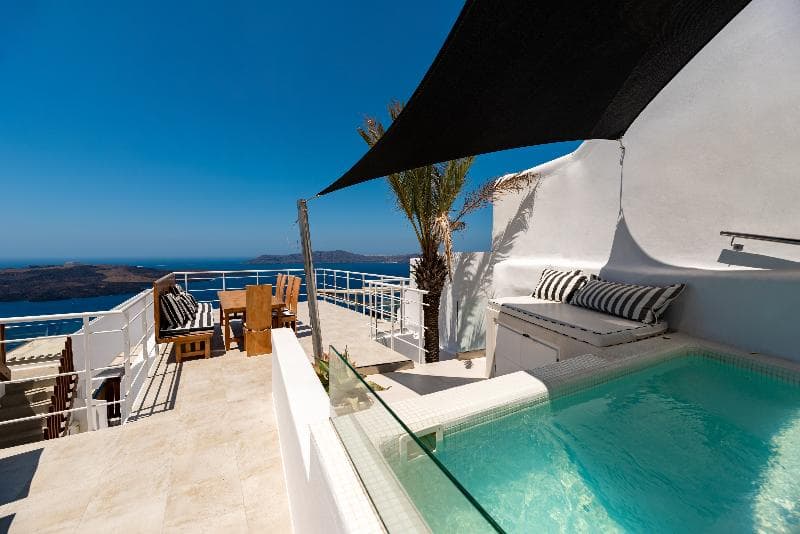 Daydream Luxury Suites image 1