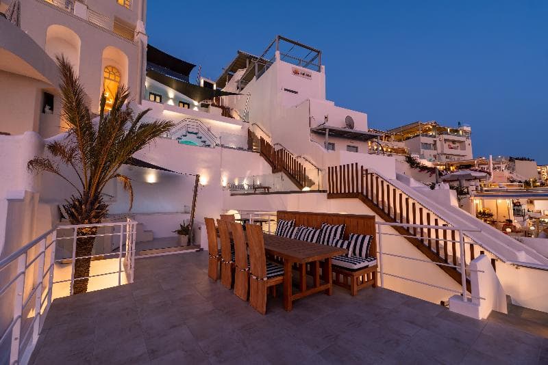 Daydream Luxury Suites image 2