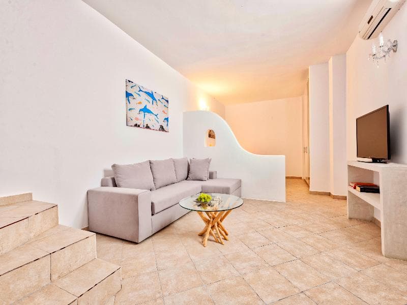Katharos Pool Villas image 2