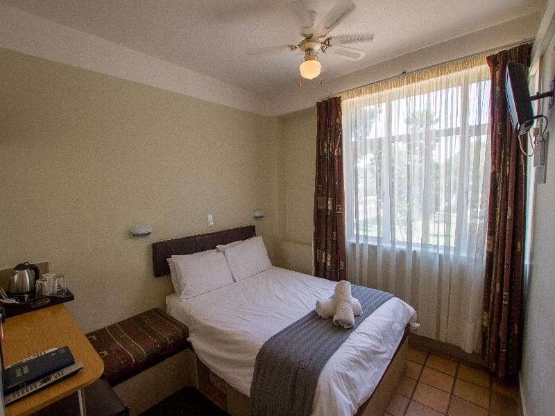 N1 Hotel & Campsite Victoria Falls image 1
