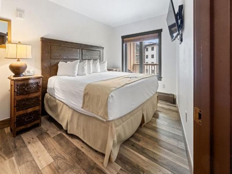 Stay at Red Hawk, A Vail Resorts Property