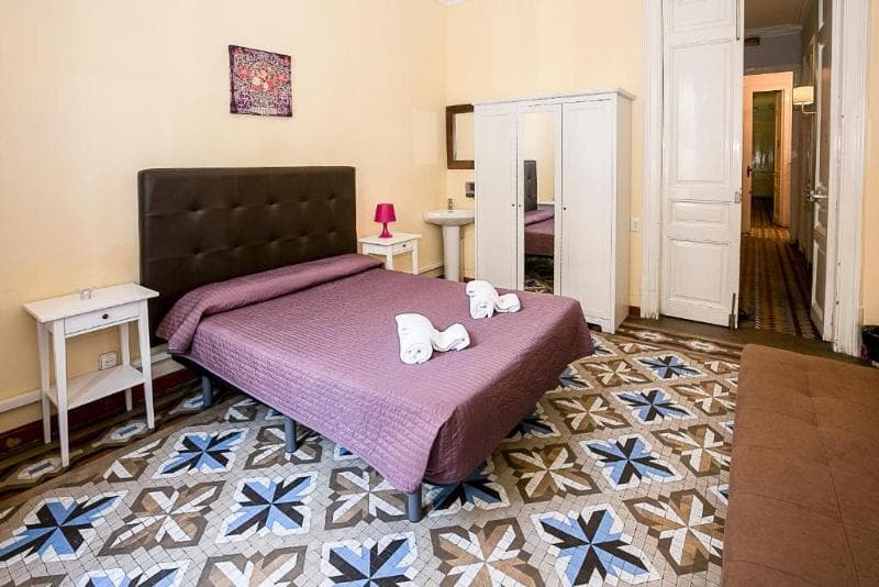 Hostal Balmes Centro image 2