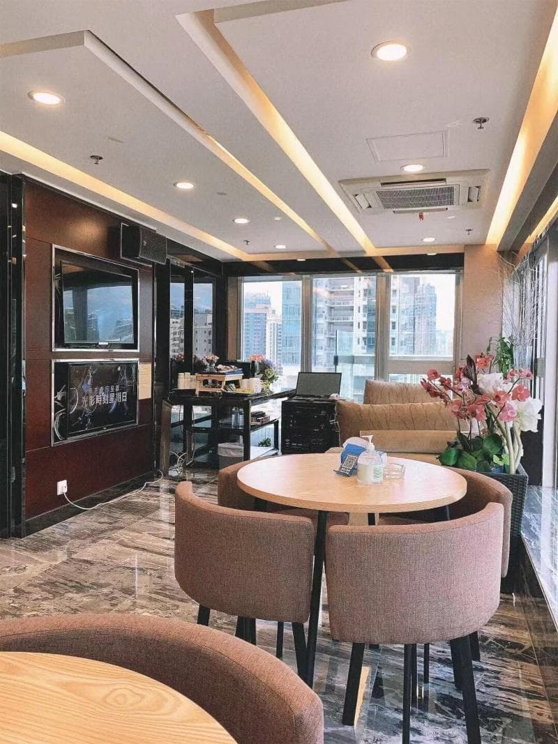 O Hotel image 1