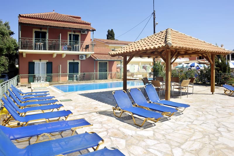 Marika Apartments & Annexe image 1