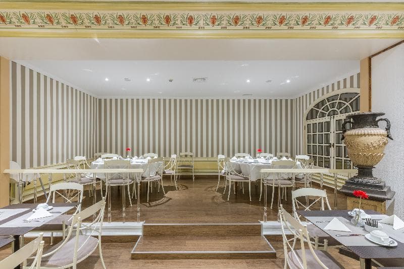 Stay at Luna Hotel da Oura