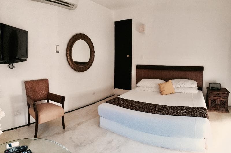 Siesta Fiesta Hotel - Main View