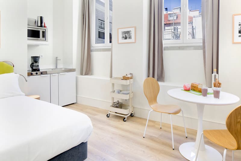 Lisbon Serviced Apartments - Ascensor da Bica image 2