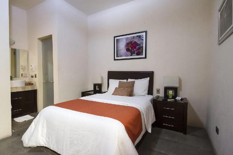 Monte Leon Hotel Boutique & Galeria image 2