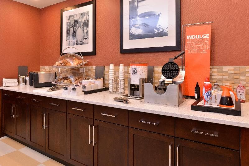 Hampton Inn Potsdam image 2