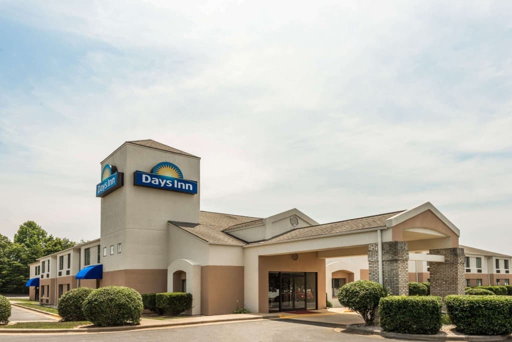Stay at Days Inn by Wyndham Yadkinville