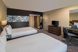 Stay at Crowne Plaza Glasgow