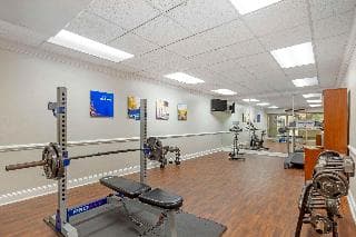 Stay at Comfort Suites Inn At Ridgewood Farm