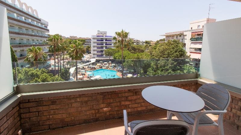 Stay at Golden Port Salou & Spa