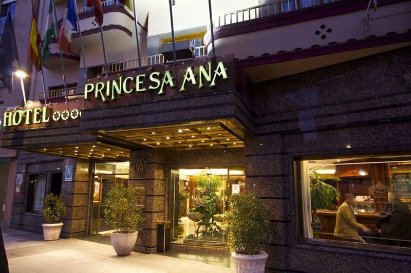 Princesa Ana - Main View