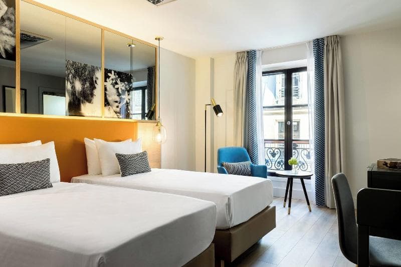 Deluxe Suite
