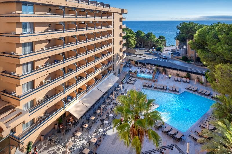 Stay at 4R Playa Park