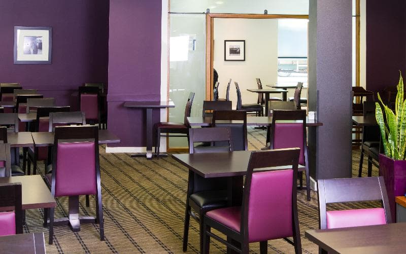 Holiday Inn Express Glasgow City Riverside - Main View