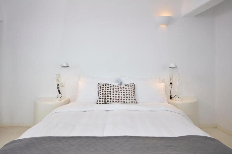 Cliffside Suites - Main View