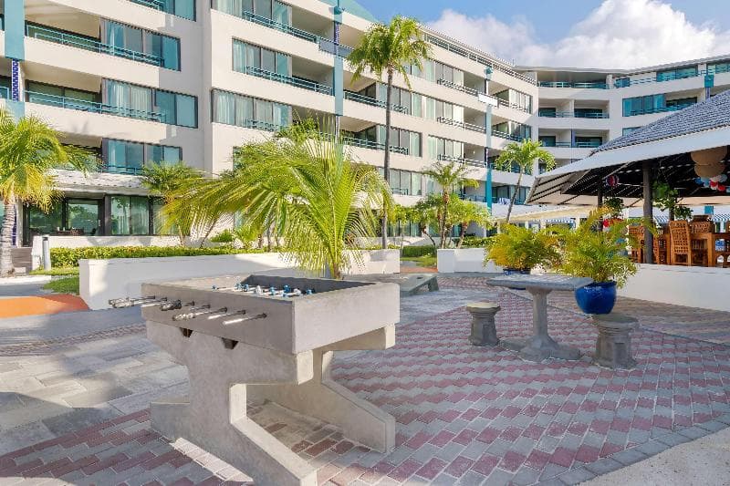 Stay at Hilton Vacation Club Royal Palm St. Maarten