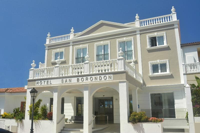 Stay at RF San Borondon