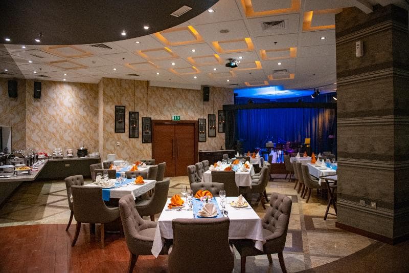 Stay at Grandeur