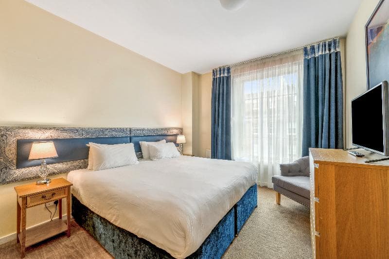 Stay at Princes Street Suites