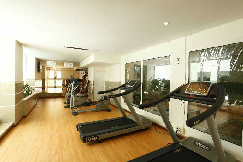 Stay at Regency Tunis Hotel