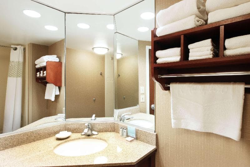 Stay at Hampton Inn Indianapolis-South