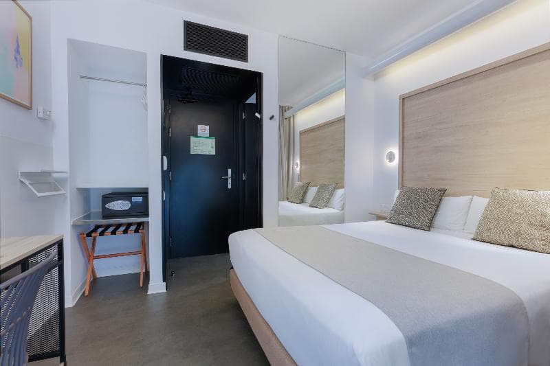 Stay at Casa Lit Barcelona