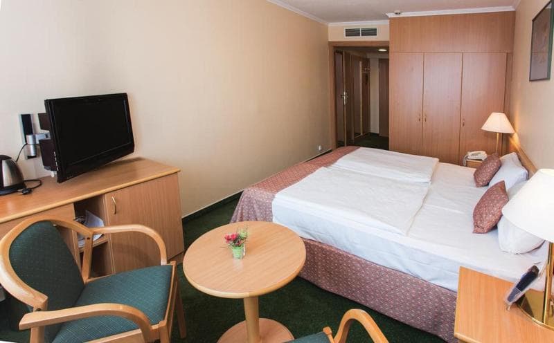 Danubius Hotel Arena - Main View