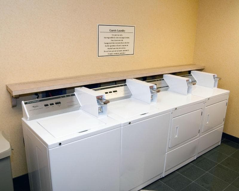 Stay at Comfort Suites Near Indianapolis Airport