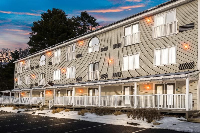Stay at Best Western Freeport Inn