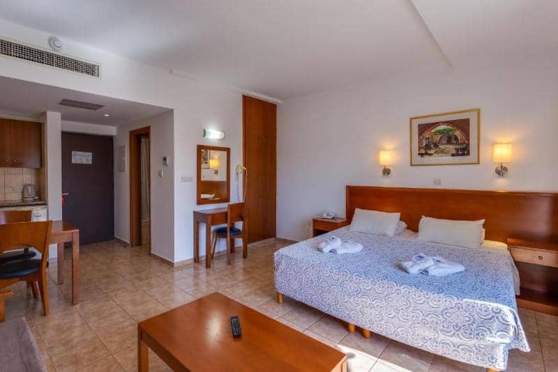 Tetyk Hotel Apts - Main View