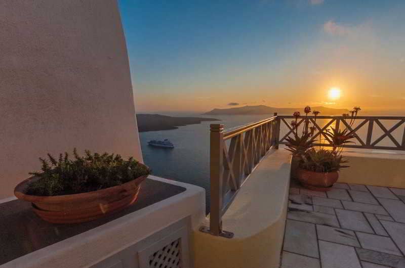 Cori Rigas Suites - Main View