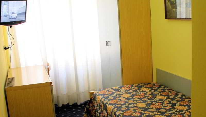 Hotel Lugano - Main View