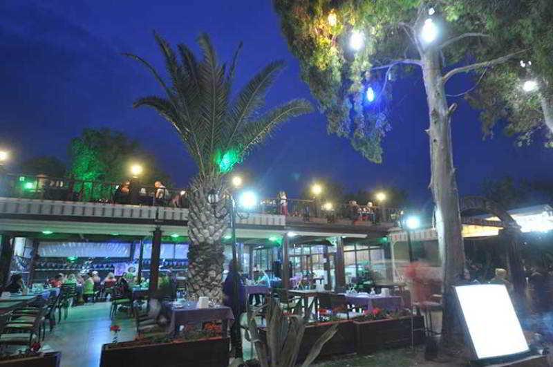 Manuela Hotel - Main View