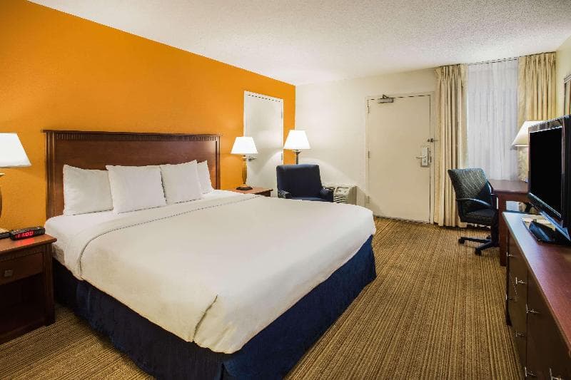 Days Inn by Wyndham Florence Near Civic Center - Main View