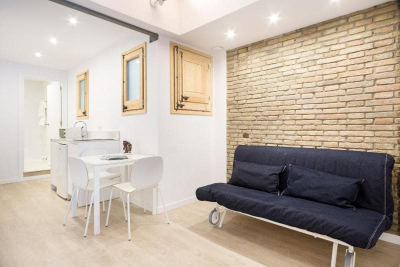 Stay at BcnStop Sagrada Familia Apartments