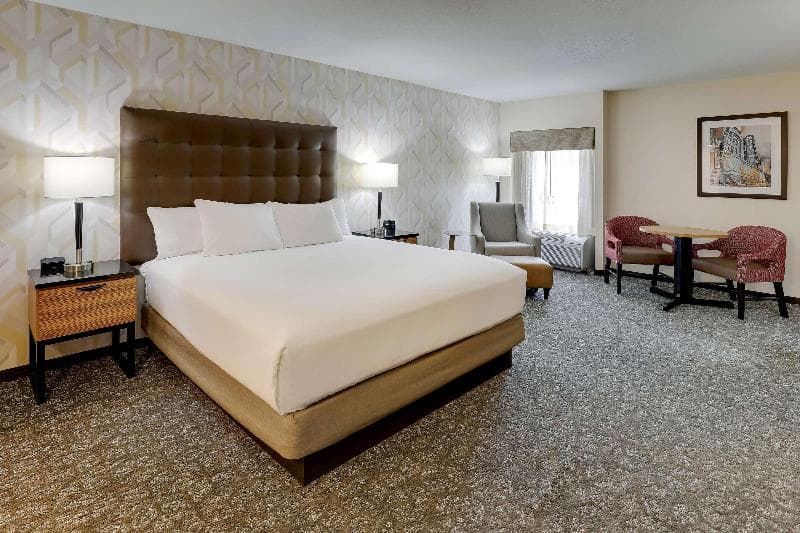 Drury Inn & Suites Birmingham Lakeshore Drive - Main View
