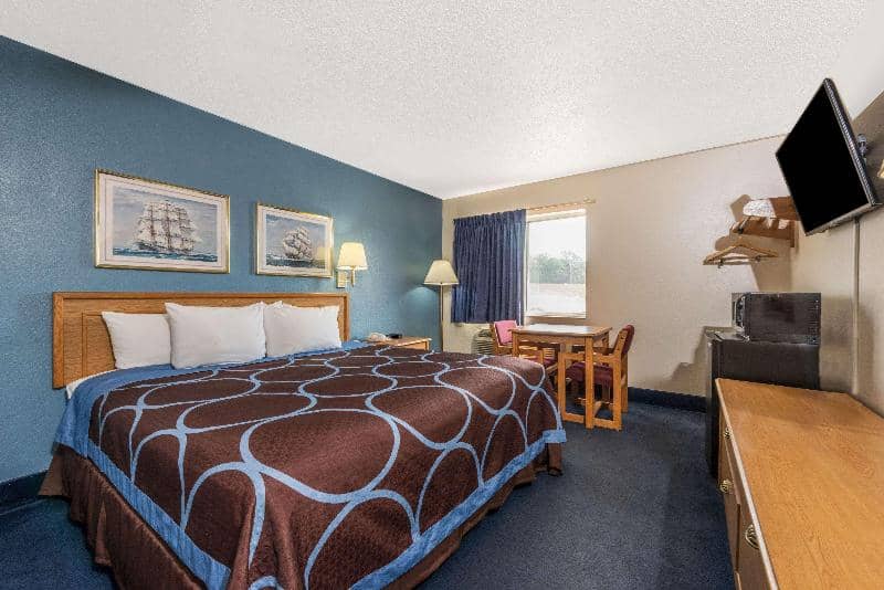 Super 8 By Wyndham Potosi - Main View