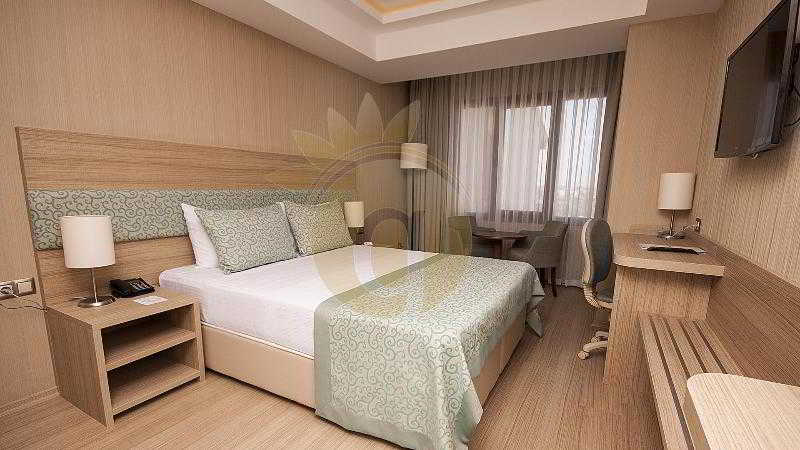 Golden Way Hotel Giyimkent - Main View