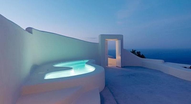 Stay at Dome Resort Santorin