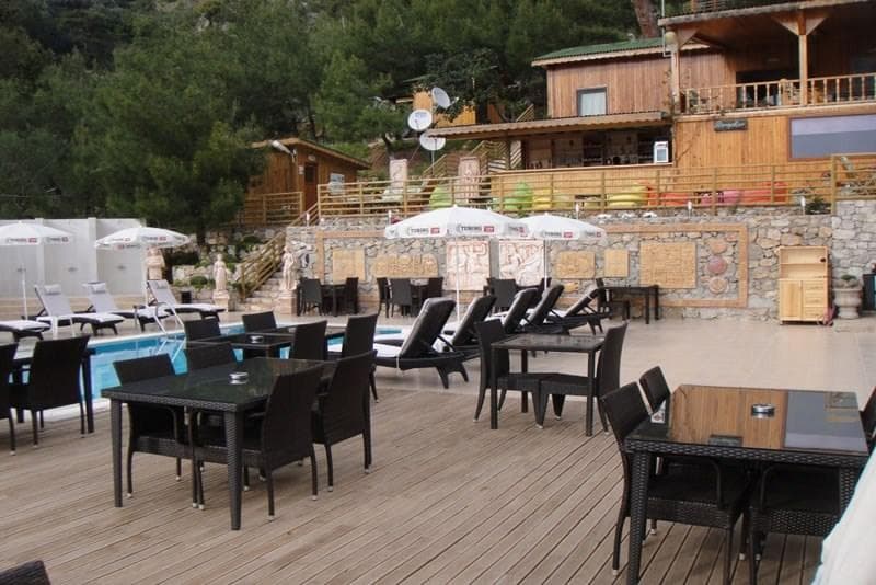 Stay at Tree House Kabak